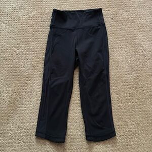 Lululemon 15" inseam cropped leggings